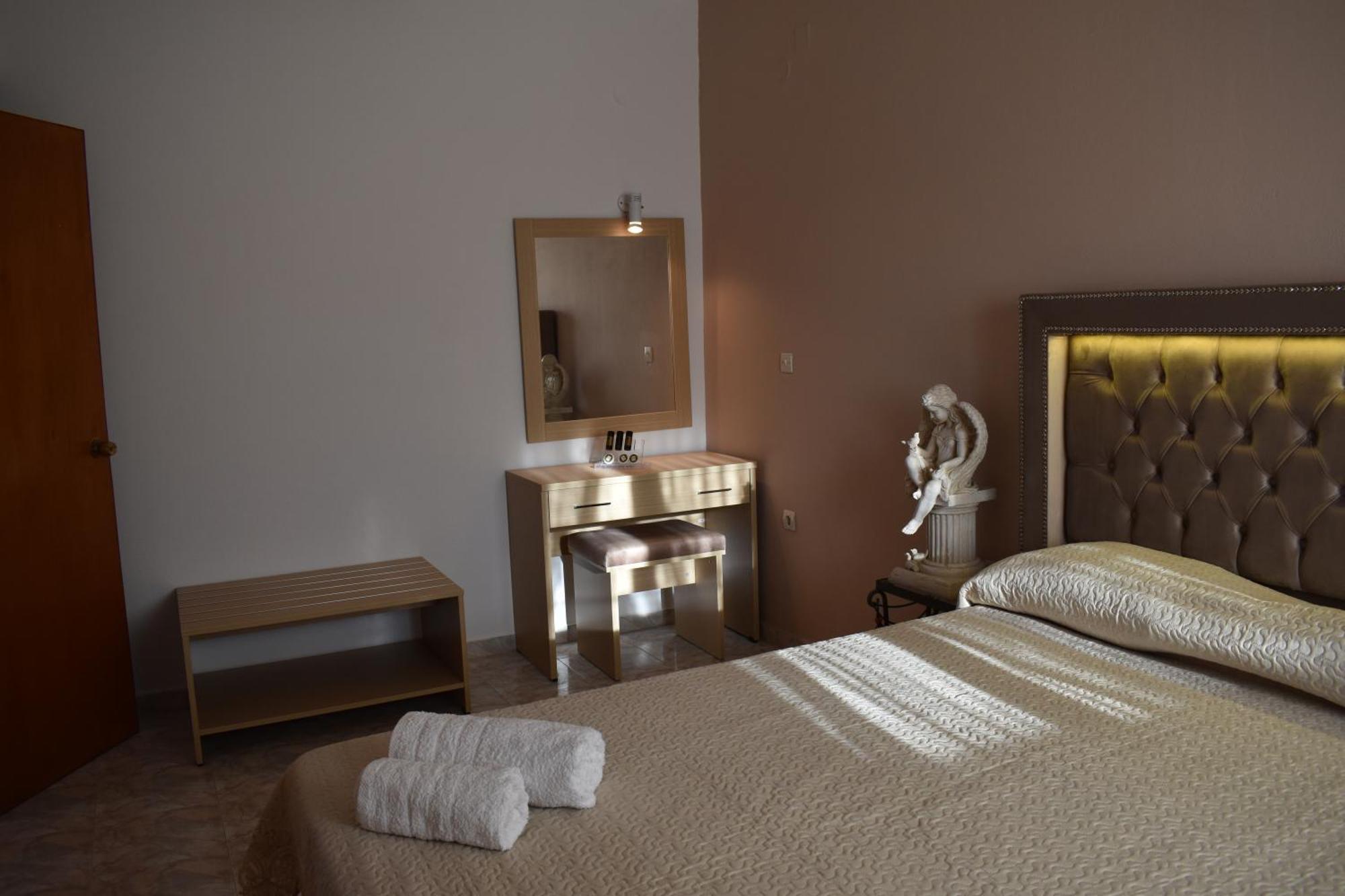 Apartment Xenios Zeus Karpathos Town (Pigadia)